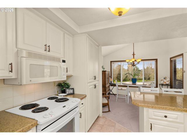 15695 Sw 114TH Ct 4, Portland, OR 97224