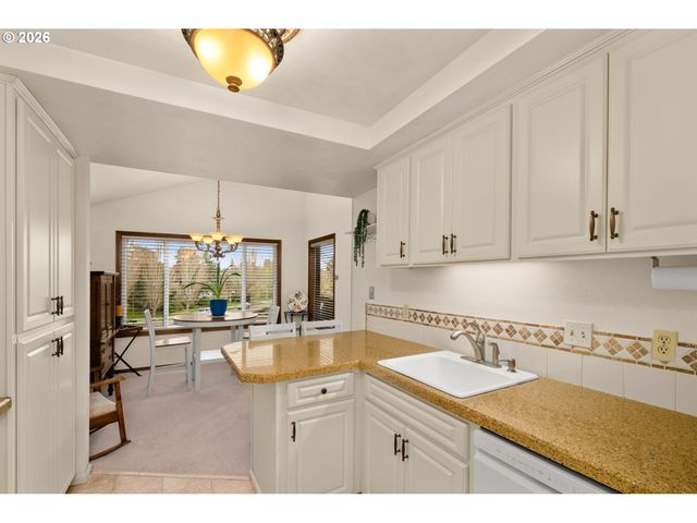 15695 Sw 114TH Ct 4, Portland, OR 97224