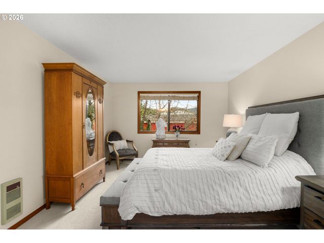 15695 Sw 114TH Ct 4, Portland, OR 97224