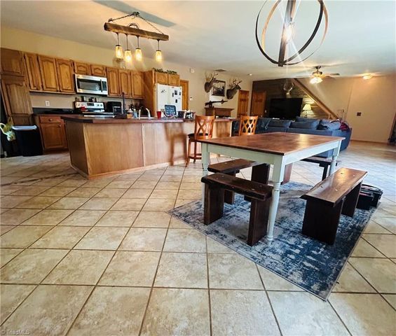 2062 Pell Road, Westfield, NC 27053