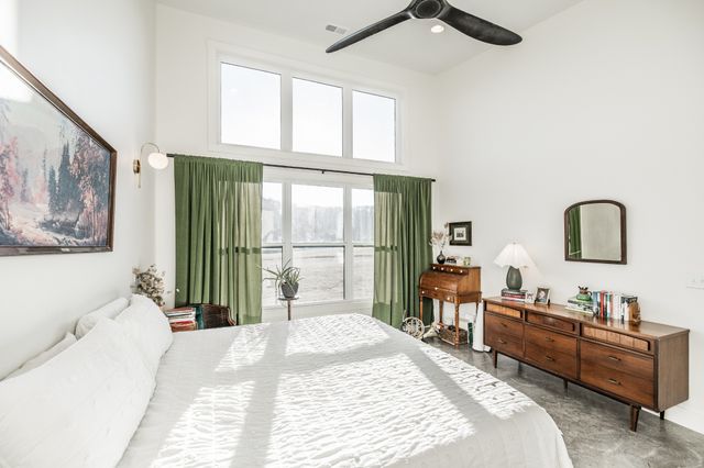 378 Mount Vernon Rd, Bethpage, TN 37022