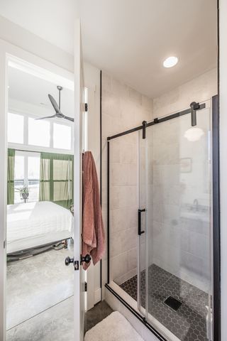 378 Mount Vernon Rd, Bethpage, TN 37022