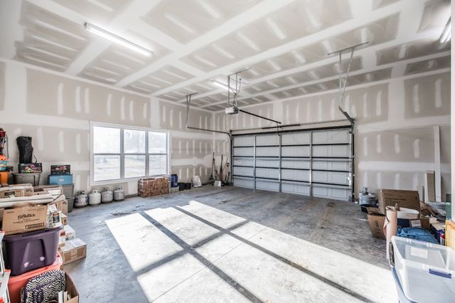 378 Mount Vernon Rd, Bethpage, TN 37022