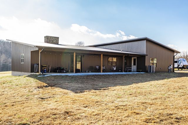 378 Mount Vernon Rd, Bethpage, TN 37022