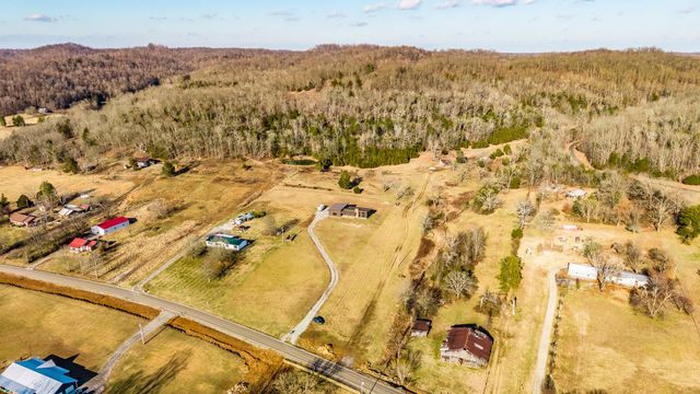 378 Mount Vernon Rd, Bethpage, TN 37022