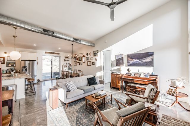 378 Mount Vernon Rd, Bethpage, TN 37022