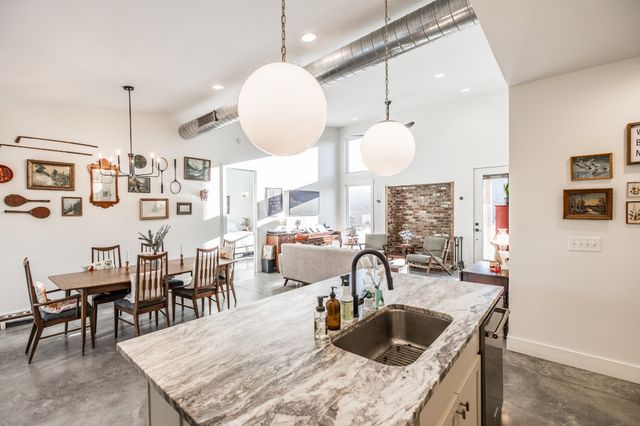 378 Mount Vernon Rd, Bethpage, TN 37022