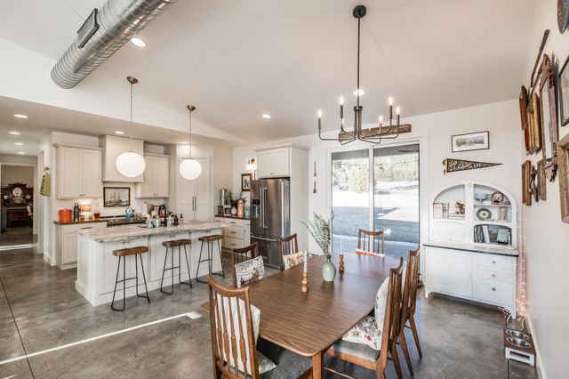 378 Mount Vernon Rd, Bethpage, TN 37022