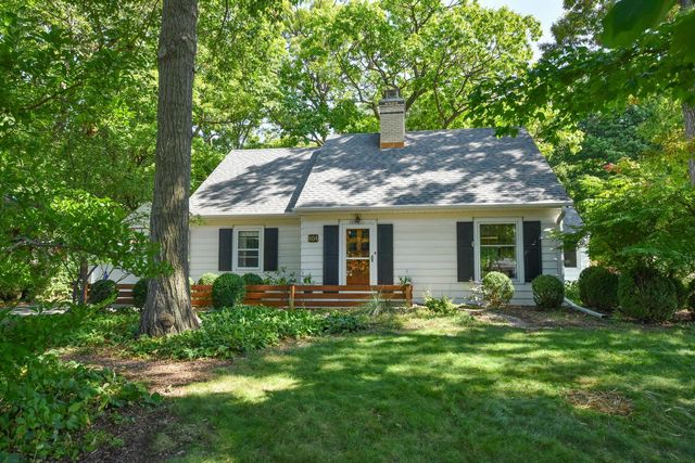 604 N 119th STREET, Wauwatosa, WI 53226