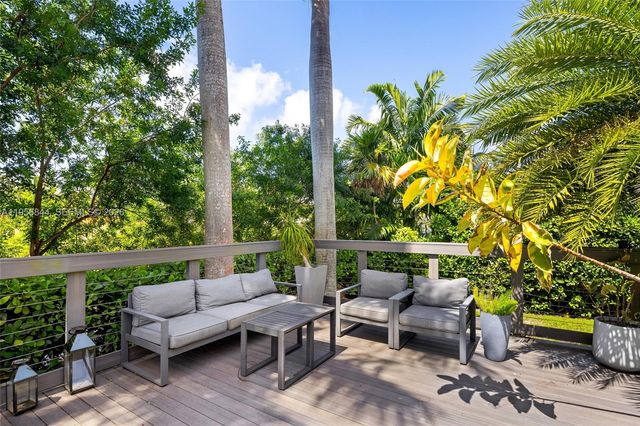 1400 Coruna Ave, Coral Gables, FL 33156