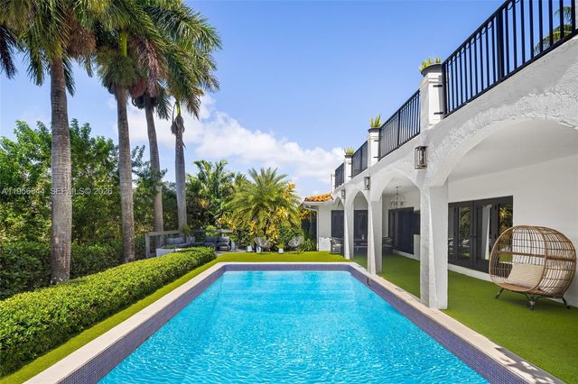 1400 Coruna Ave, Coral Gables, FL 33156