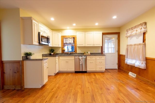 27 Ash Avenue, Windham, CT 06226