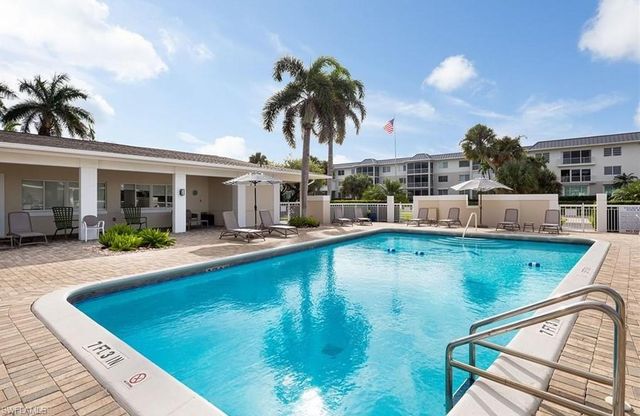 421 12th AVE S A3, Naples, FL 34102