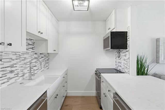 421 12th AVE S A3, Naples, FL 34102