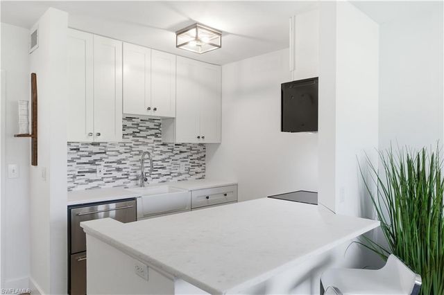 421 12th AVE S A3, Naples, FL 34102
