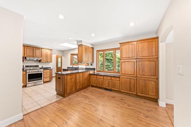 12400 Elmhurst PARKWAY, Elm Grove, WI 53122