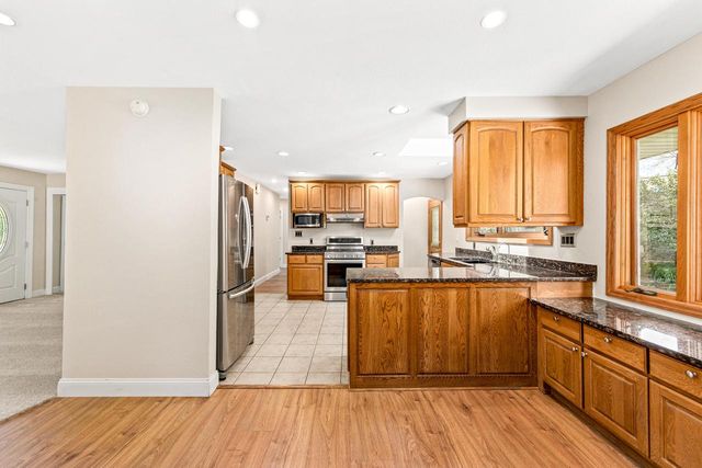 12400 Elmhurst PARKWAY, Elm Grove, WI 53122