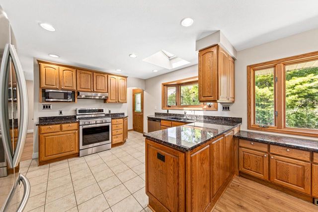 12400 Elmhurst PARKWAY, Elm Grove, WI 53122