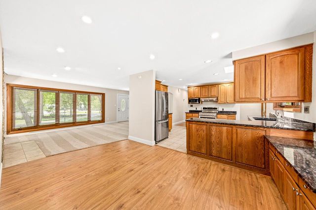 12400 Elmhurst PARKWAY, Elm Grove, WI 53122