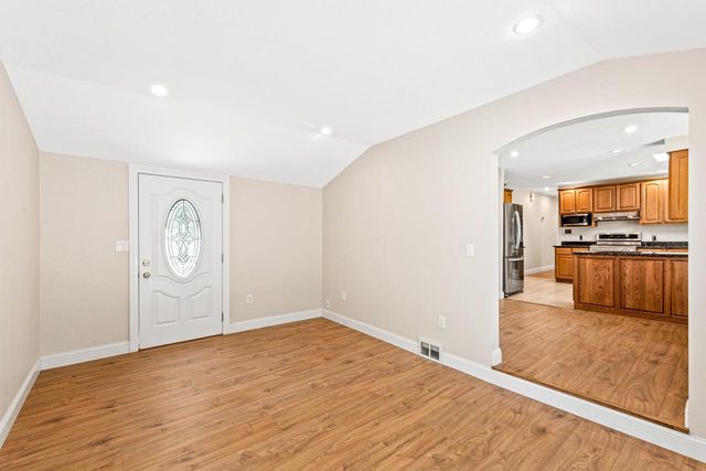 12400 Elmhurst PARKWAY, Elm Grove, WI 53122