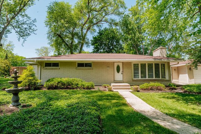 12400 Elmhurst PARKWAY, Elm Grove, WI 53122