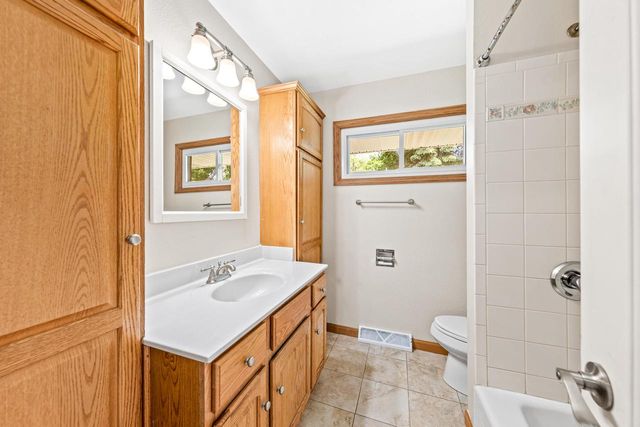12400 Elmhurst PARKWAY, Elm Grove, WI 53122