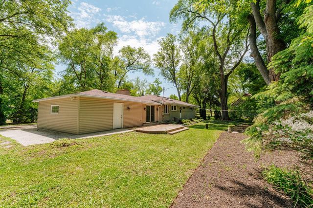 12400 Elmhurst PARKWAY, Elm Grove, WI 53122
