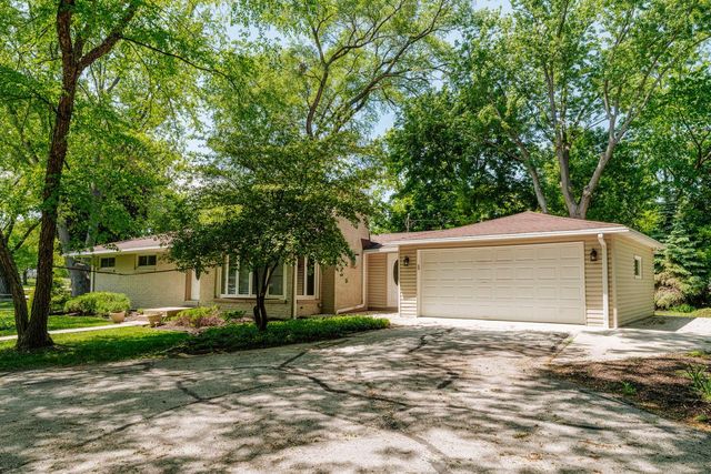 12400 Elmhurst PARKWAY, Elm Grove, WI 53122