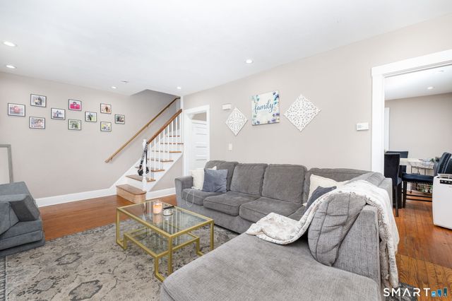 11 Colver Street, New London, CT 06320