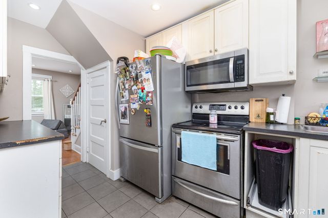 11 Colver Street, New London, CT 06320