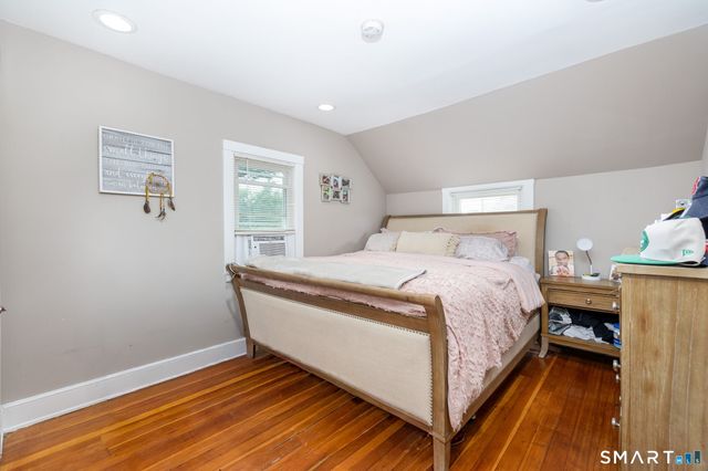 11 Colver Street, New London, CT 06320