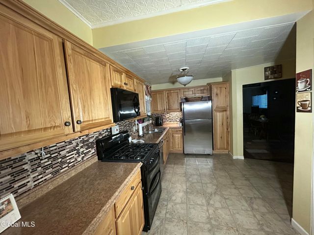 1816 4th Avenue, Watervliet, NY 12189