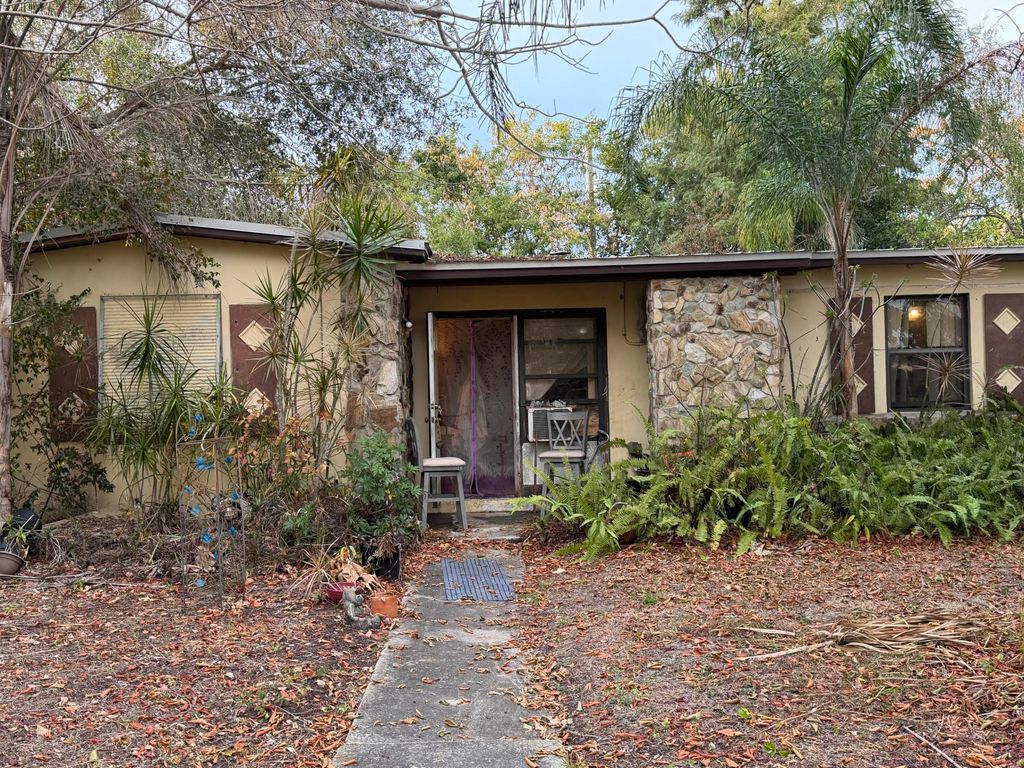 490 SE Sandia Avenue, Port St. Lucie, Port St Lucie, FL 34983