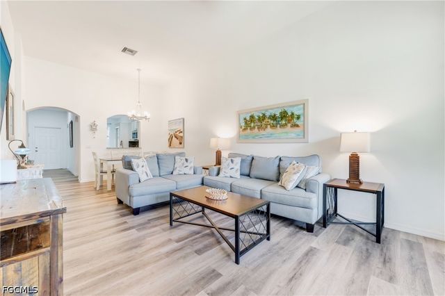 7863 Lake Sawgrass LOOP 5512, Fort Myers, FL 33907