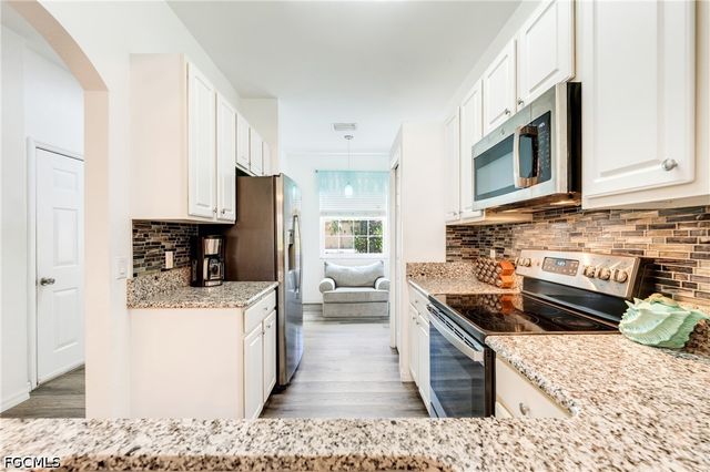 7863 Lake Sawgrass LOOP 5512, Fort Myers, FL 33907