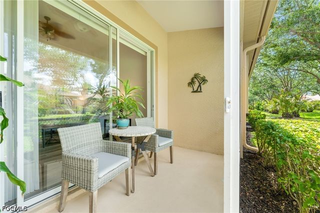 7863 Lake Sawgrass LOOP 5512, Fort Myers, FL 33907