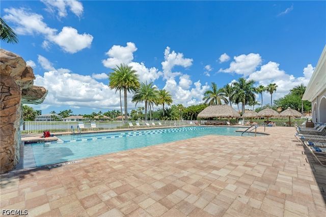 7863 Lake Sawgrass LOOP 5512, Fort Myers, FL 33907