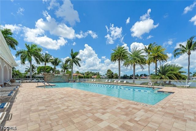 7863 Lake Sawgrass LOOP 5512, Fort Myers, FL 33907