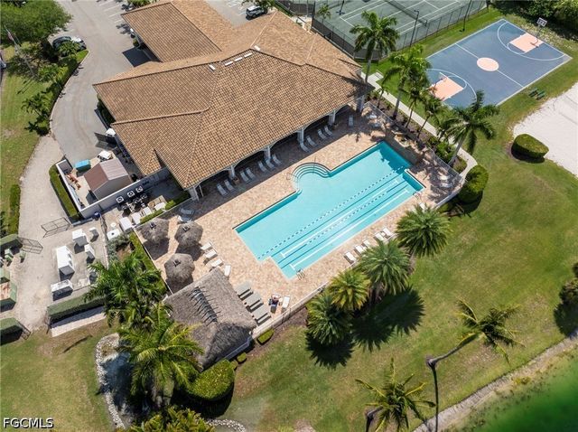 7863 Lake Sawgrass LOOP 5512, Fort Myers, FL 33907