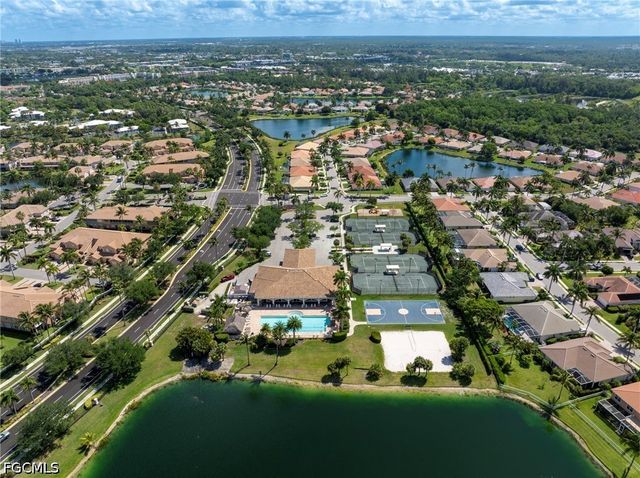 7863 Lake Sawgrass LOOP 5512, Fort Myers, FL 33907