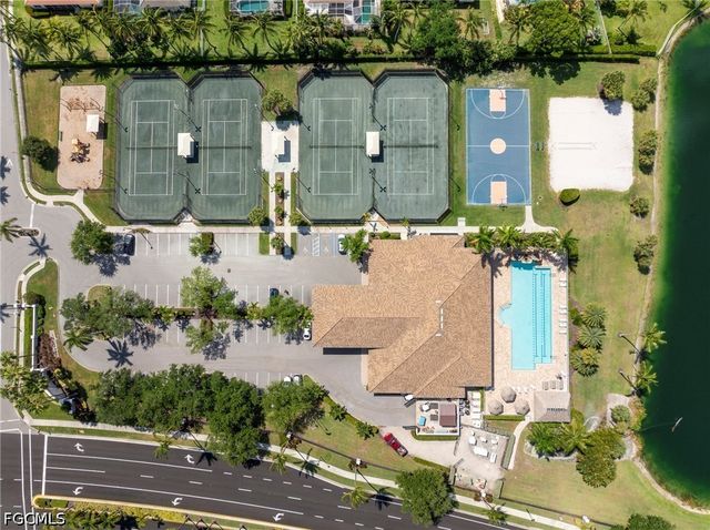 7863 Lake Sawgrass LOOP 5512, Fort Myers, FL 33907