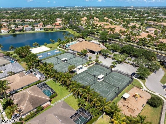 7863 Lake Sawgrass LOOP 5512, Fort Myers, FL 33907
