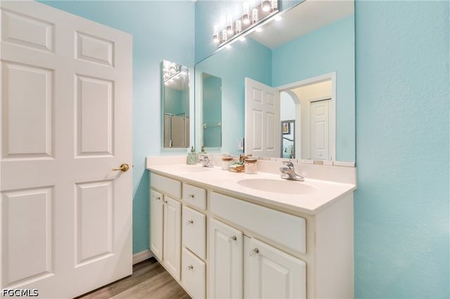 7863 Lake Sawgrass LOOP 5512, Fort Myers, FL 33907