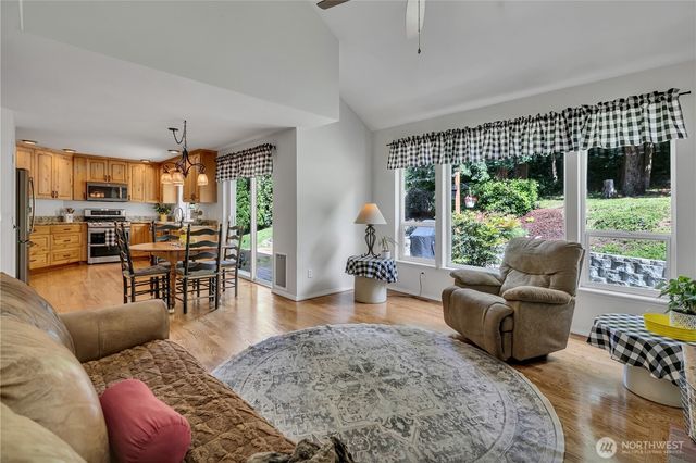 13013 109th Street Ct E, Puyallup, WA 98374