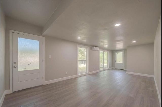 2812 Fisher Hill, Baytown, TX 77520