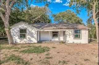 2812 Fisher Hill, Baytown, TX 77520