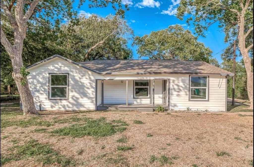 2812 Fisher Hill, Baytown, TX 77520