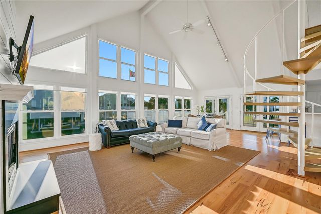 3401 Jolly Roger, Galveston, TX 77554