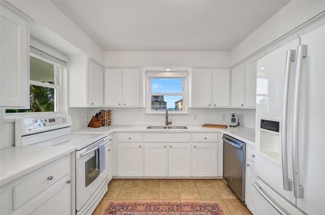 3401 Jolly Roger, Galveston, TX 77554