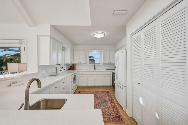 3401 Jolly Roger, Galveston, TX 77554